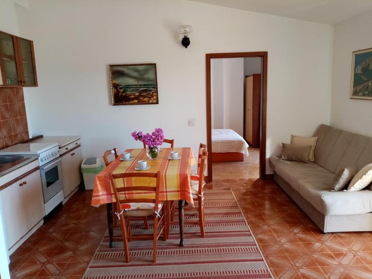 Apartmani Nado Majica Sveti Filip i Jakov Exterior photo